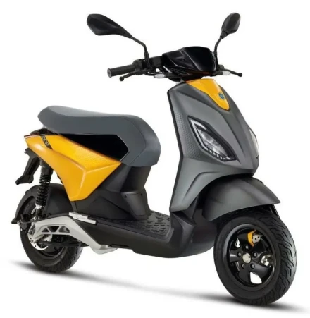 Piaggio 1 Motorcycle (APAC)